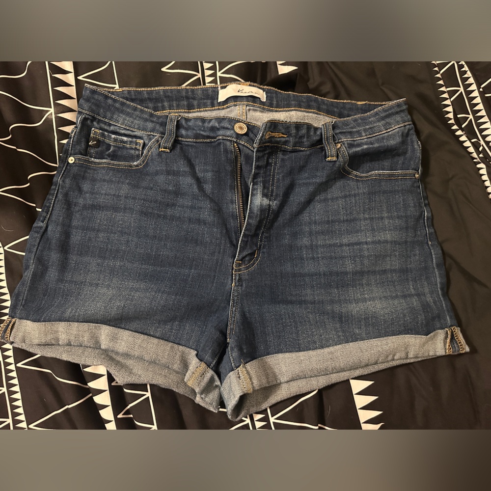 KanCan Jean shorts size 1XL